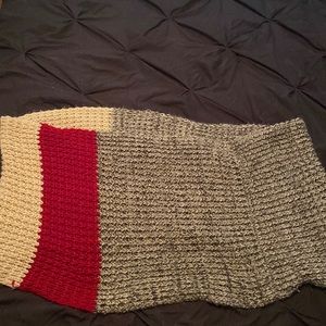 Roots scarf